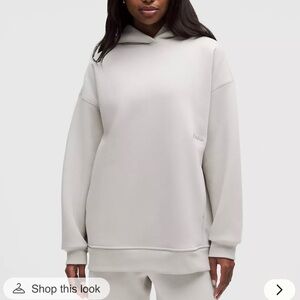 Lululemon. Women's Big Cozy Ultra-Oversized Hoodie. Size.M. Colour Dove Grey